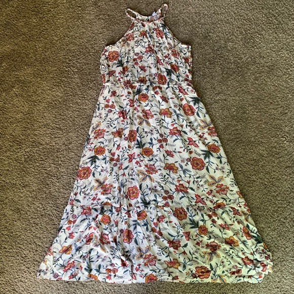 Old Navy Dresses & Skirts - floral maxi dress